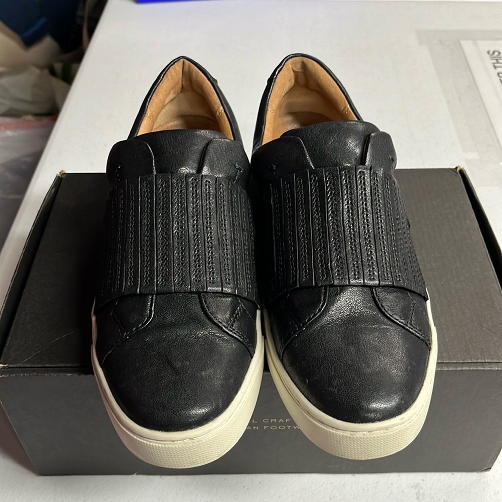 FRYE Ivy Gore Slip On 9M